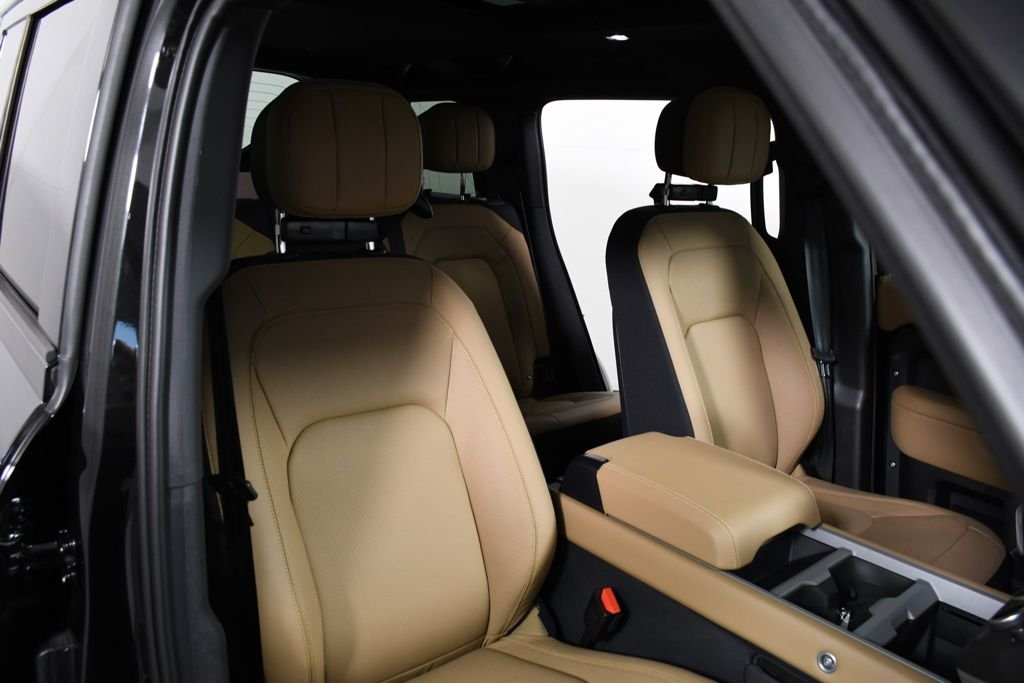New 2026 Santorini Blk Land Rover X image 20