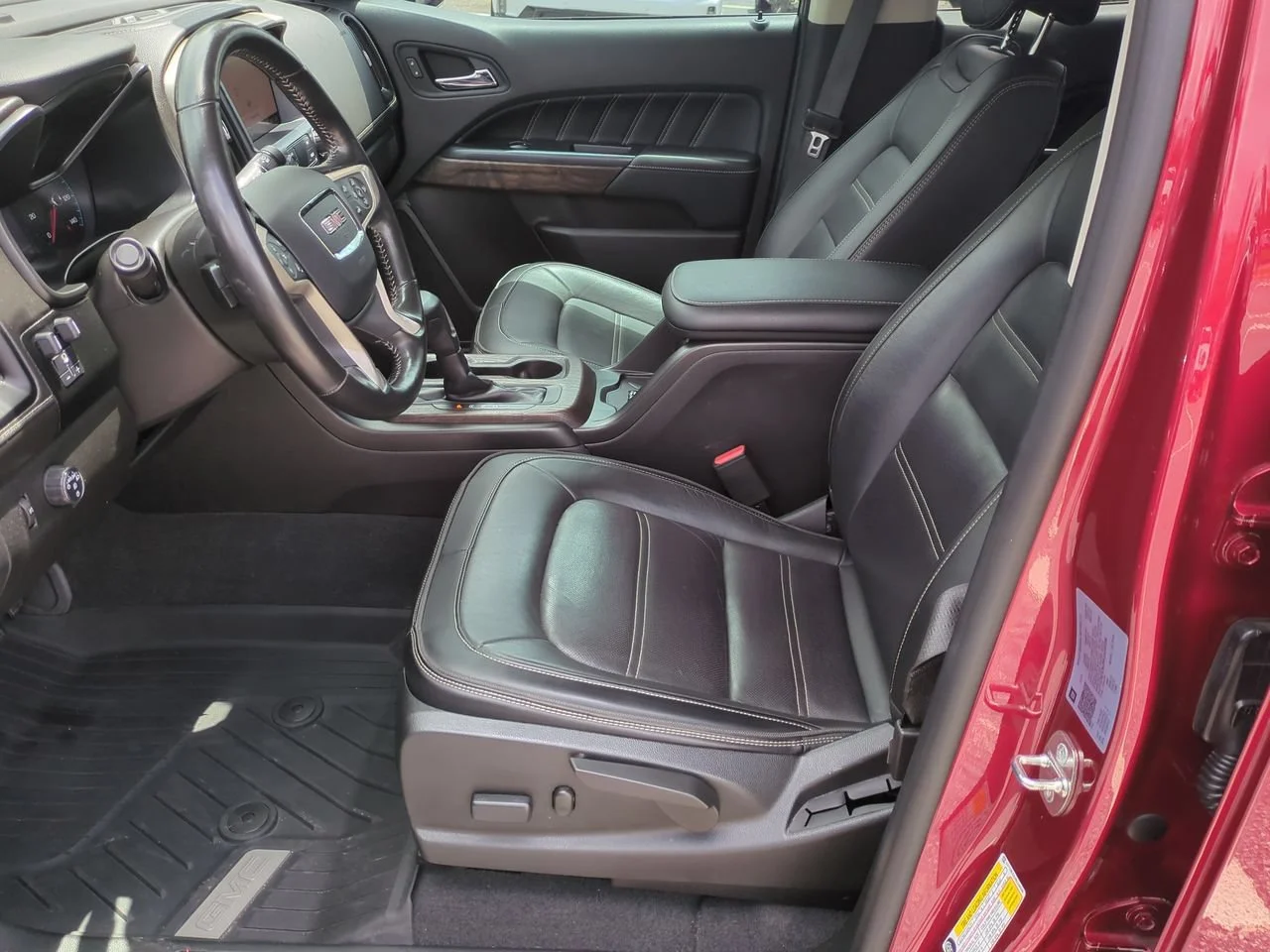 Used 2021 CAYENNE RED TINTCOAT GMC 2WD Denali image 19