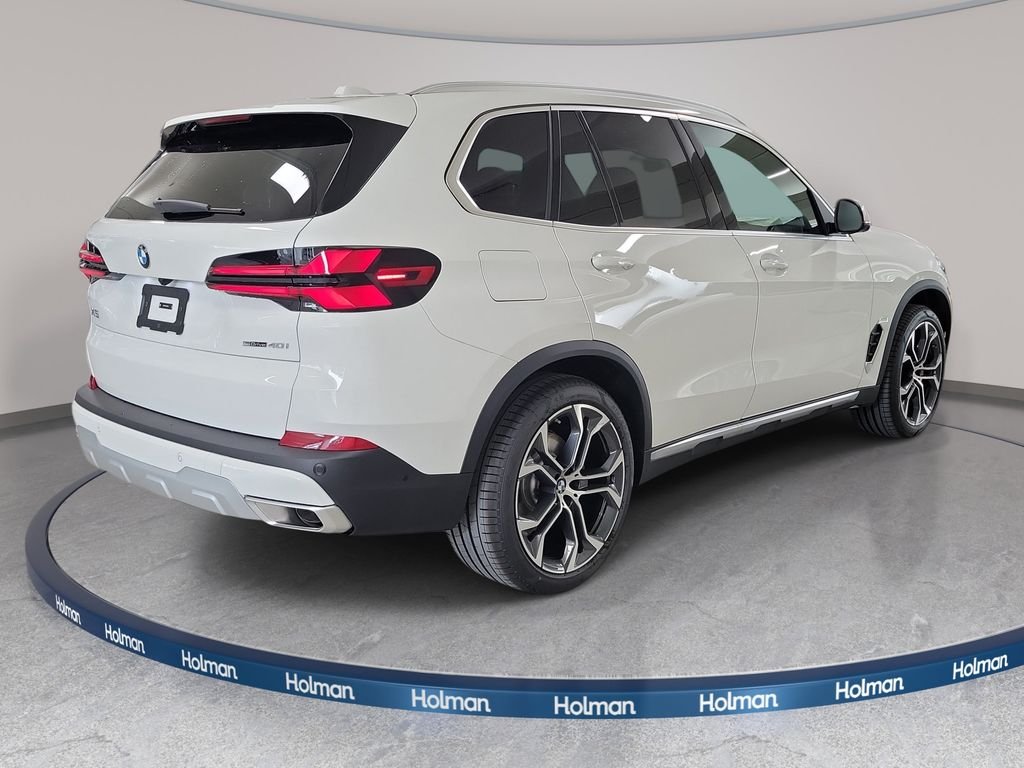 New 2026 Alpine White BMW sDrive40i image 4