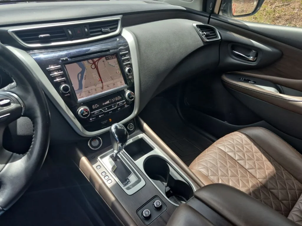Used 2020 White Nissan Platinum image 24