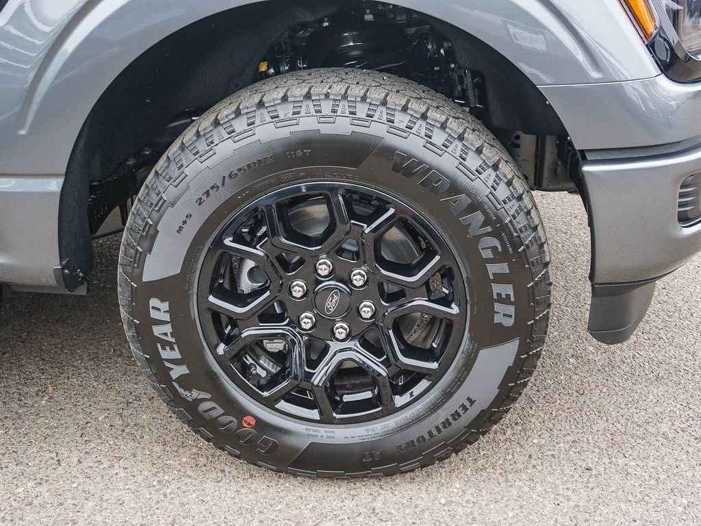 New 2026 Carbonized Gray Metallic Ford XLT image 9