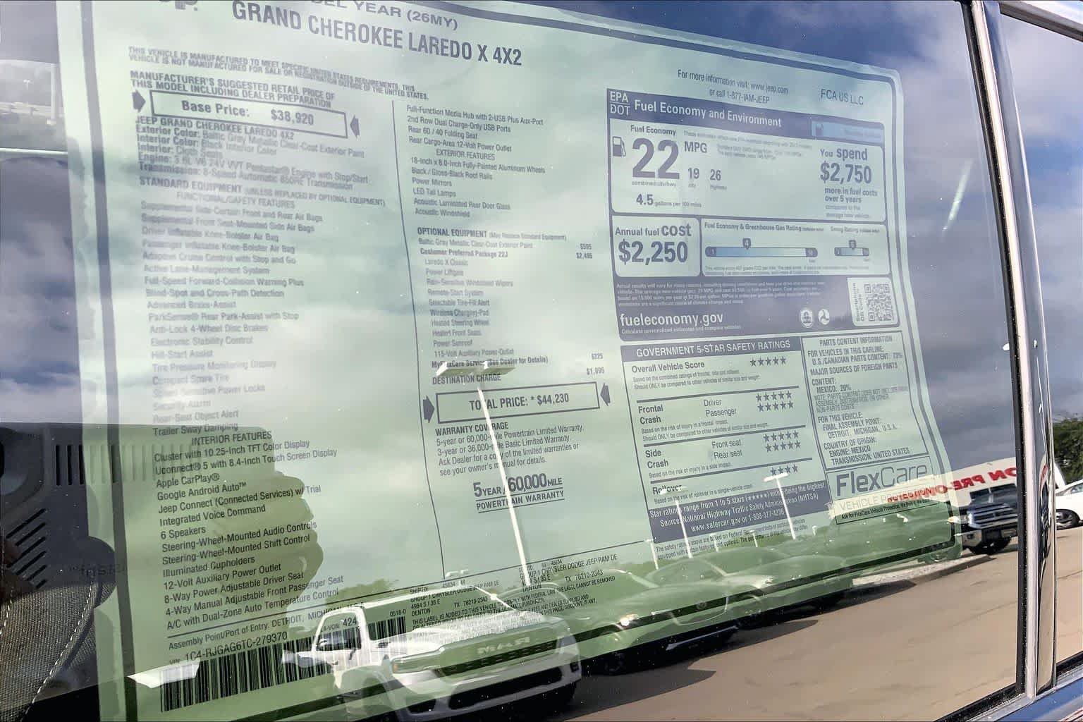 New 2026 Baltic Gray Metallic Clear-Coat Exterior Paint Jeep Laredo X image 20