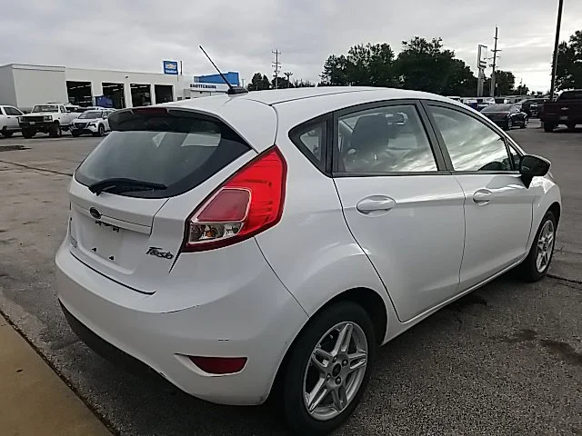 Used 2019 White Ford SE image 33