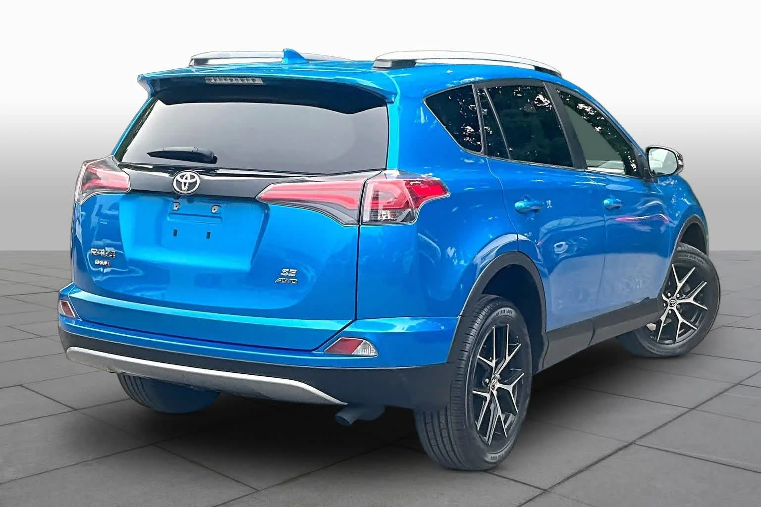 Certified Used 2018 Electric Storm Blue Toyota SE image 13