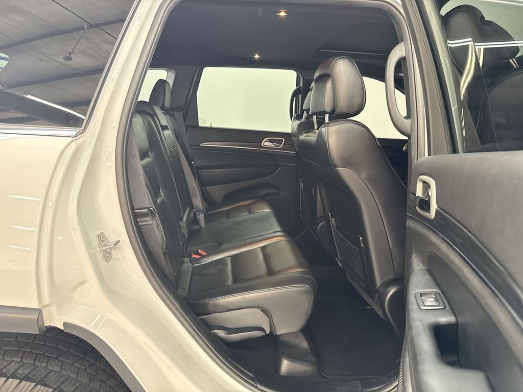 Used 2020 Bright White Clearcoat Jeep Limited image 17