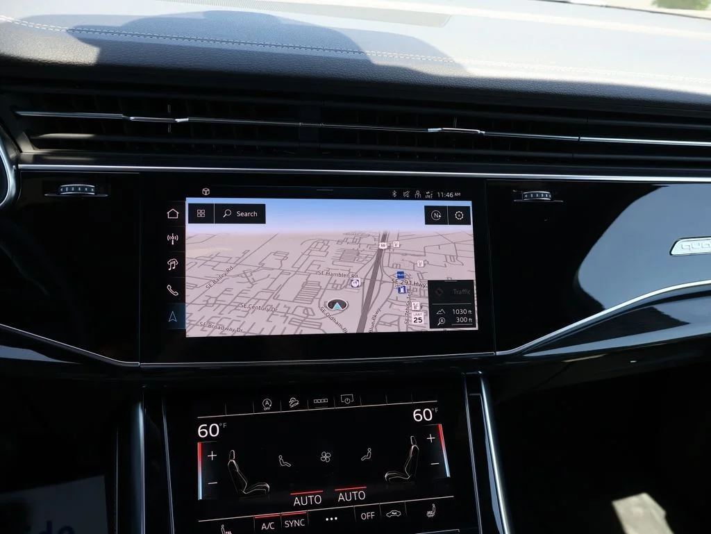 Used 2025  Audi 55 Premium Plus image 22