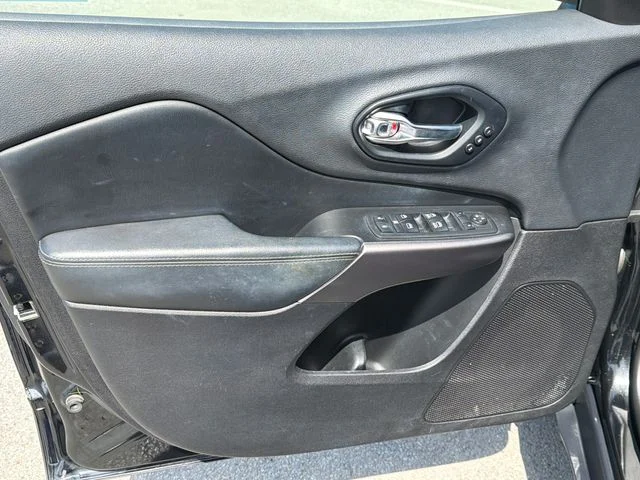 Used 2019 Black Jeep Limited image 16