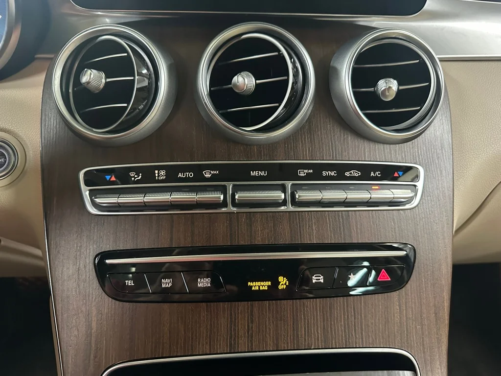 2021 Mercedes-Benz GLC GLC300 - Photo 16