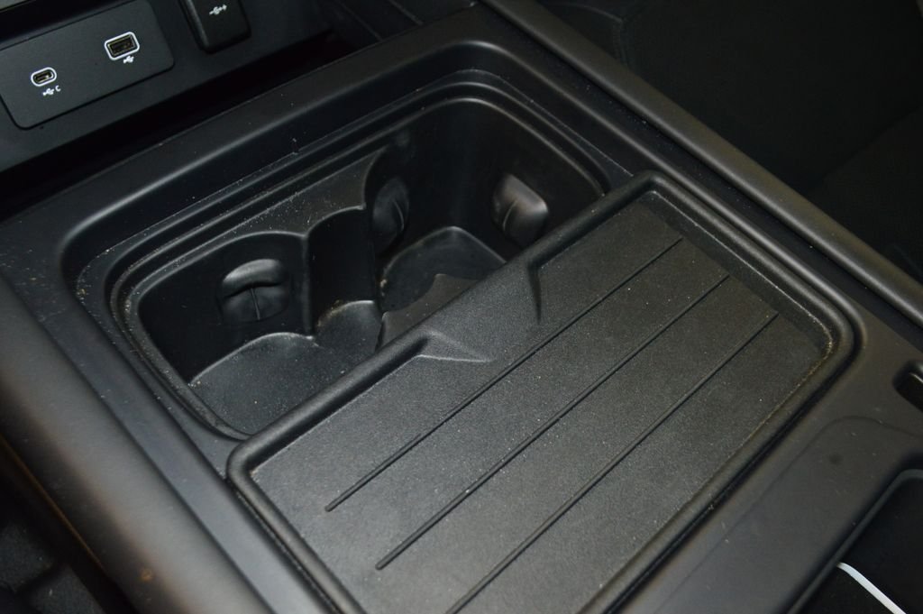 Used 2022 Gray Land Rover XS Edition image 28