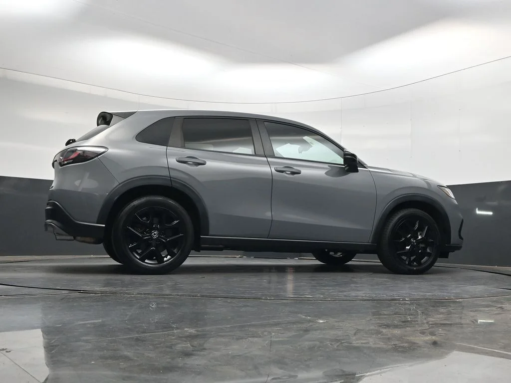 Used 2024  Honda Sport image 37