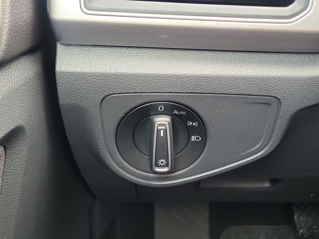 Used 2019 Gray Volkswagen 2.0T S image 23