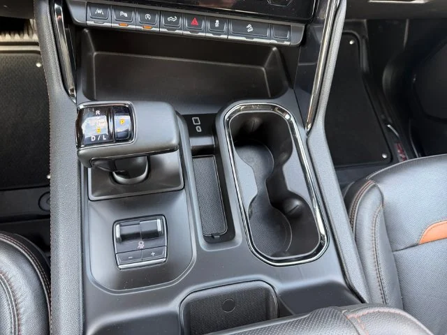 Used 2024 Gray GMC AT4 image 19