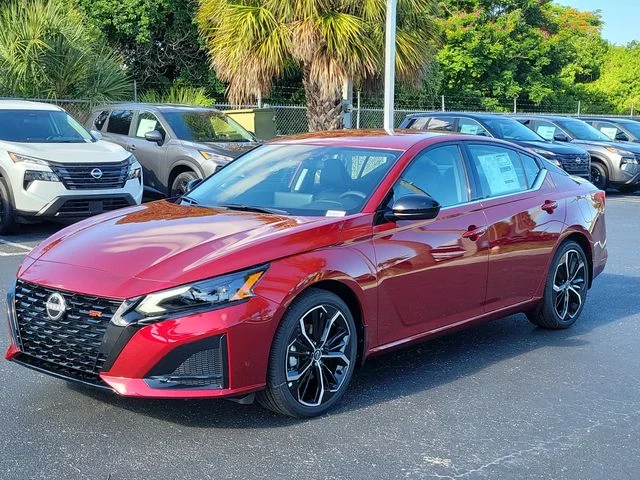 New 2026 Scarlet Ember Tintcoat Nissan SR image 10