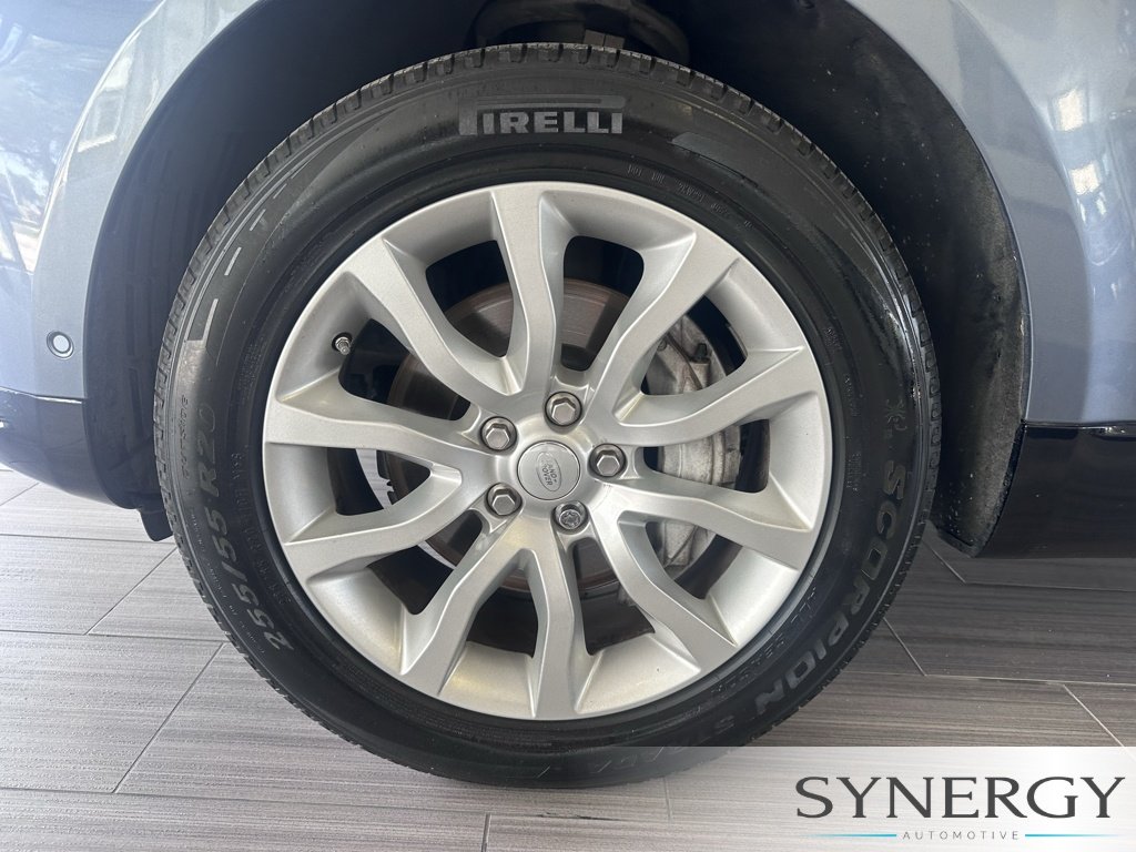 Used 2018 Byron Blue Metallic Land Rover HSE image 14