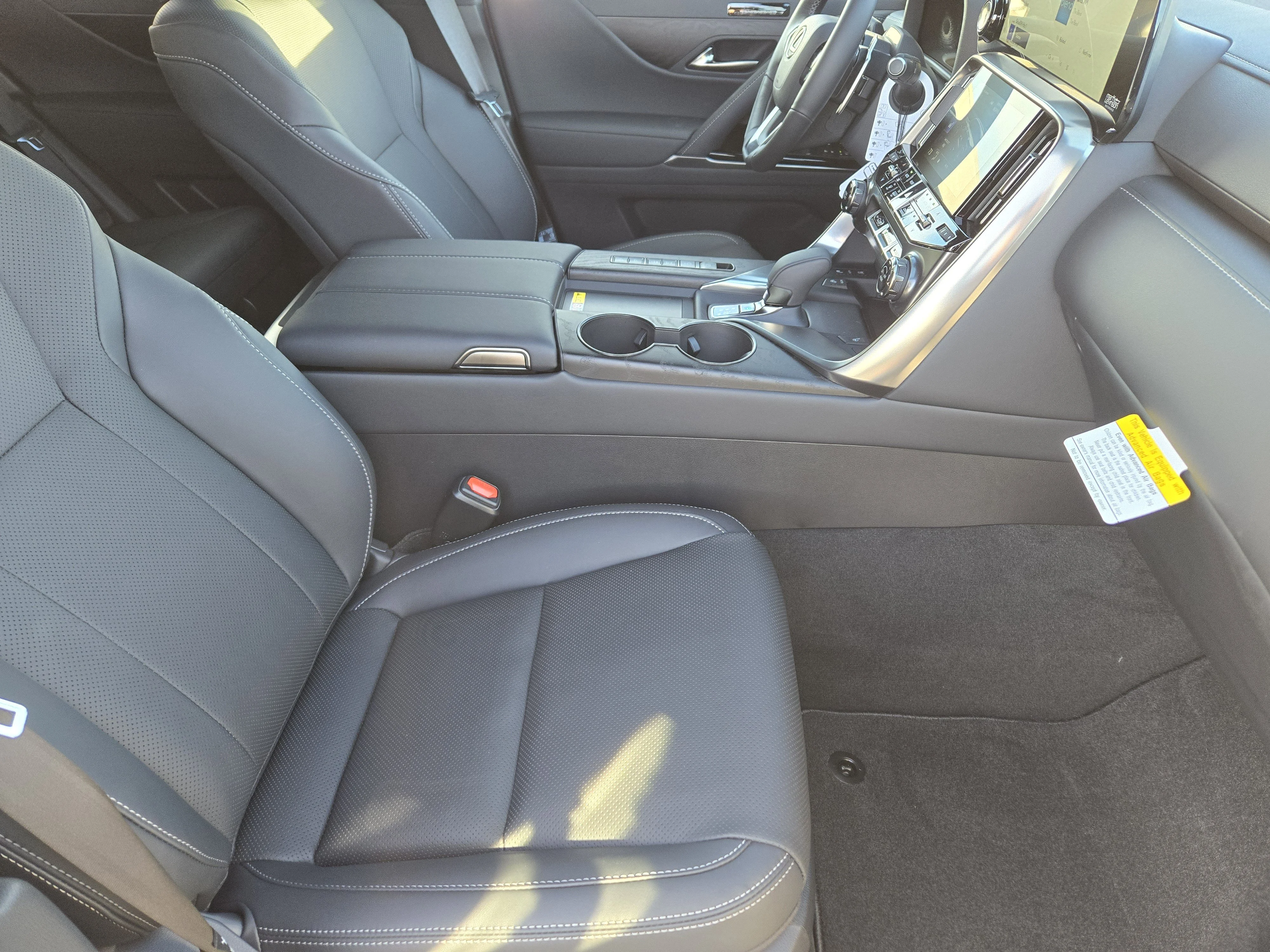2026 Lexus LX 700h Luxury - Photo 10