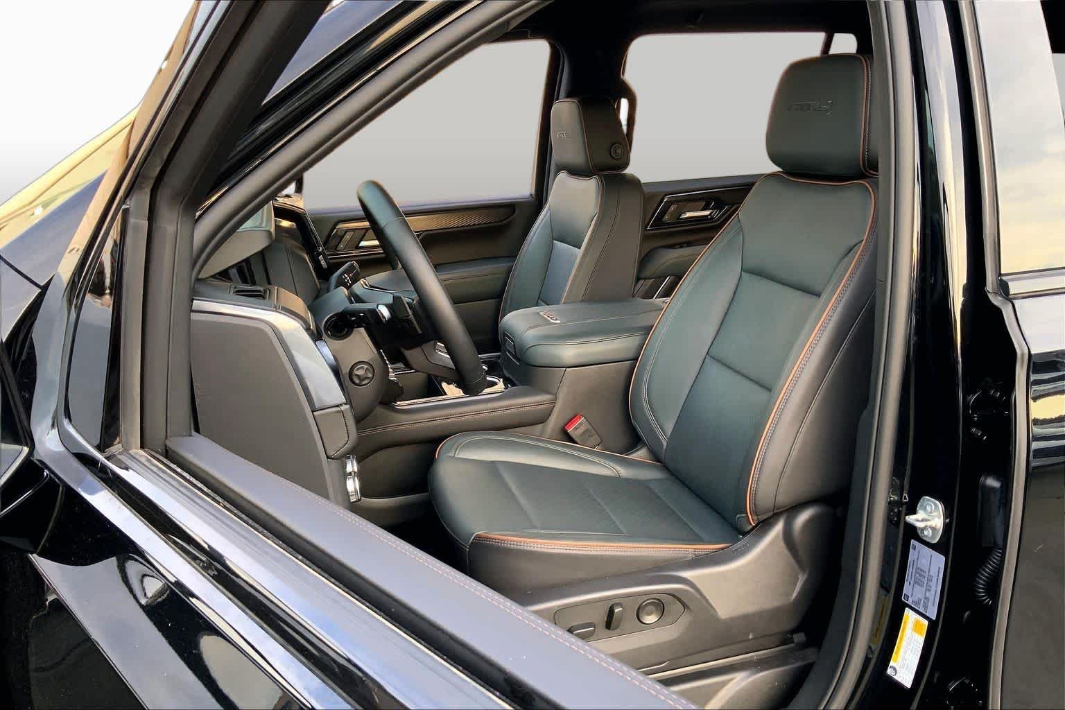 Pre-Owned 2025 GMC Yukon XL AT4