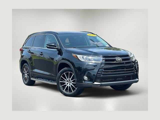 2018 Toyota Highlander SE
