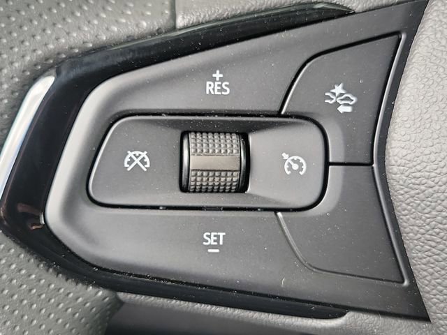 2027 Chevrolet Bolt LT - Photo 8