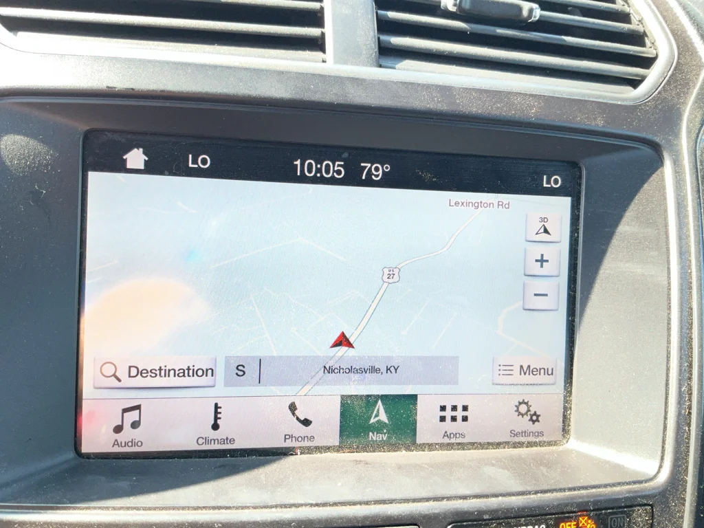 Used 2019 White Platinum Metallic Tri-Coat Ford XLT image 20