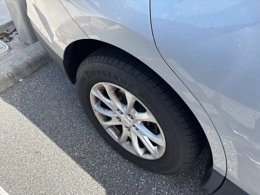 Used 2018 SILVER ICE METALLIC Chevrolet LS image 13