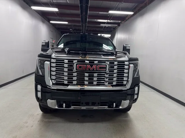 Used 2024 Onyx Black GMC Denali image 2