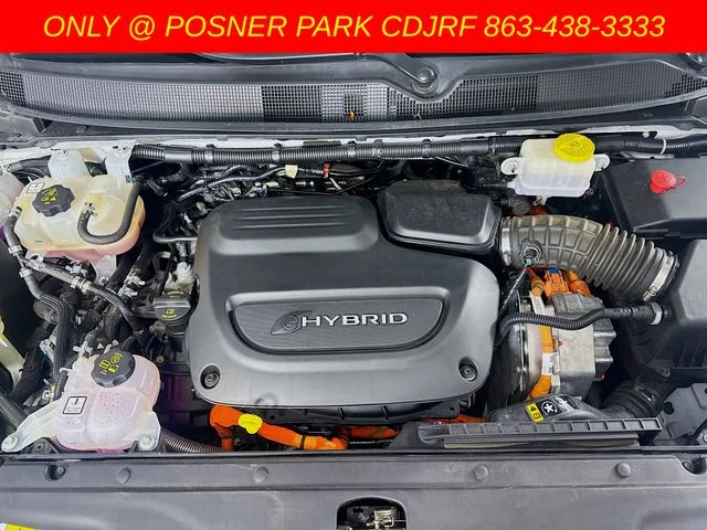 Used 2024 White Chrysler Select image 32