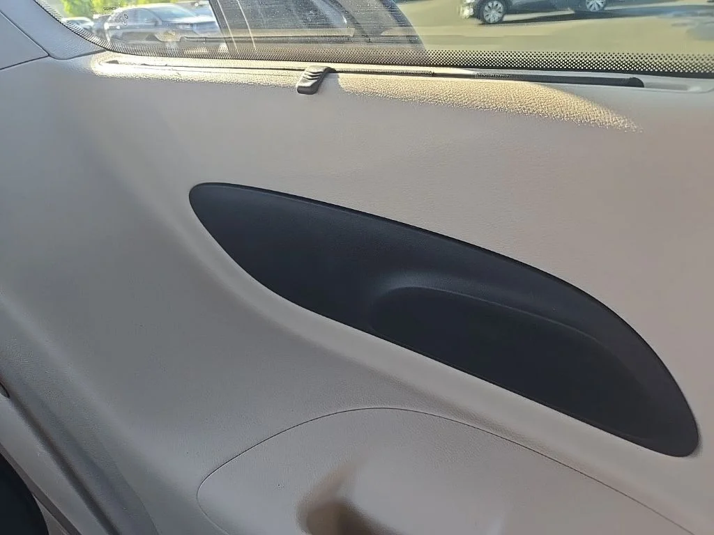 Used 2019 Black Chrysler Touring L image 18