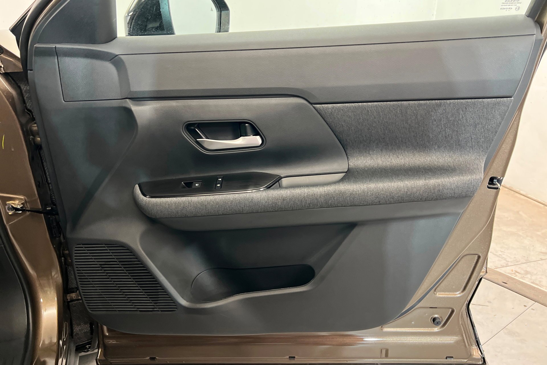 New 2026 Canyon Bronze Metallic Nissan SV image 24