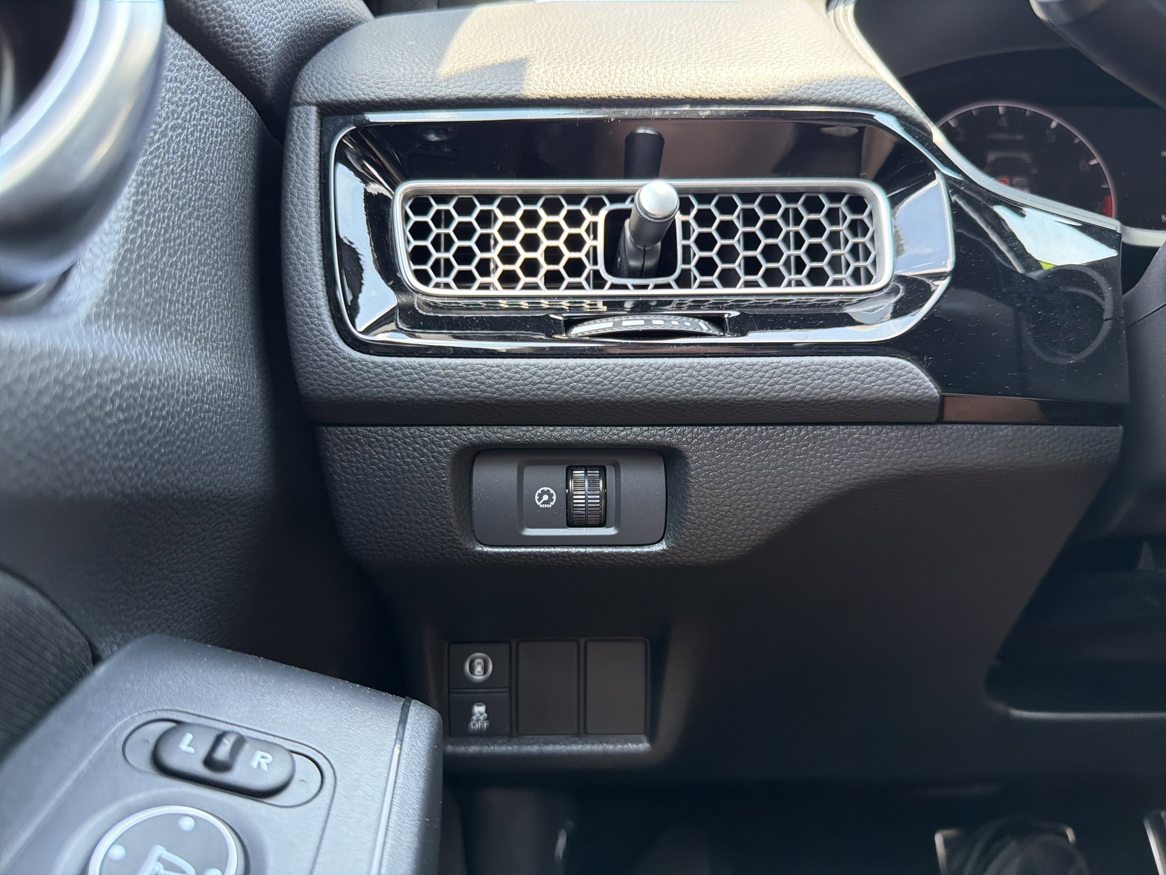 2024 Honda Civic Sport - Photo 12