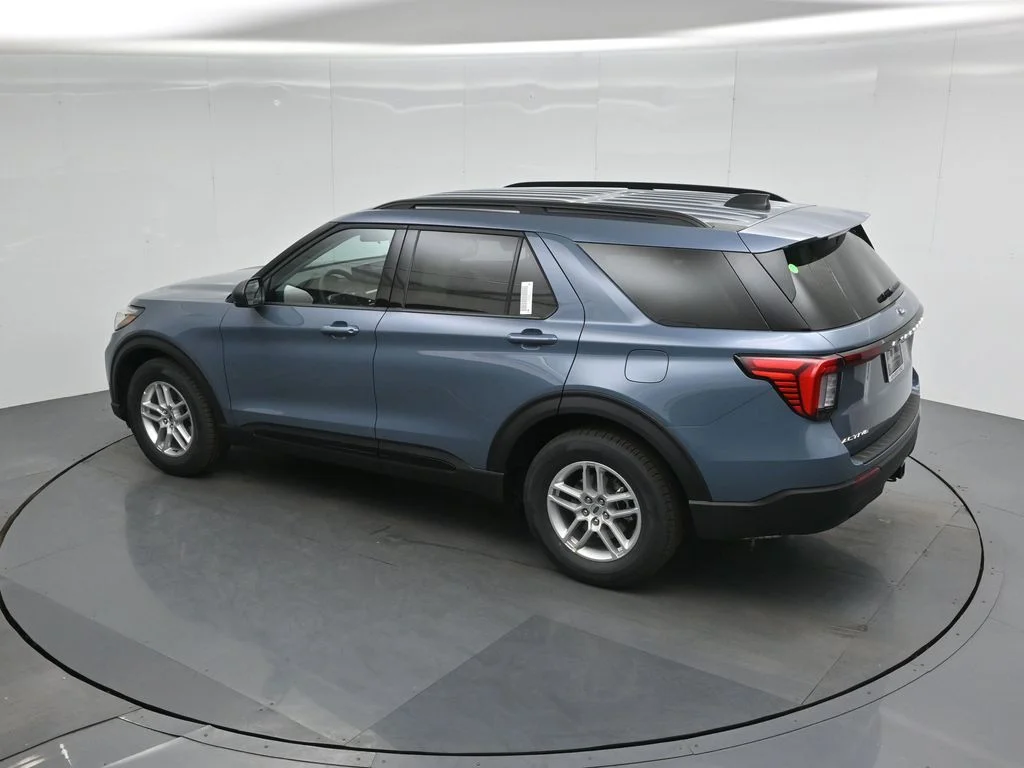 New 2026 Vapor Blue Metallic Ford Active image 40