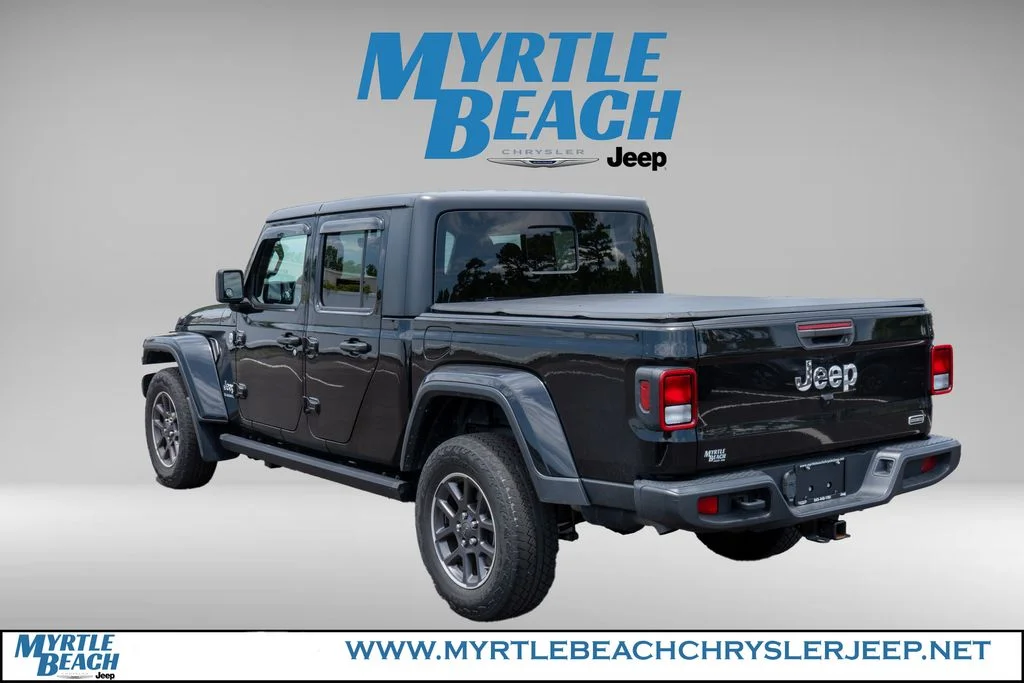 Used 2021 Black Clearcoat Jeep Overland image 4