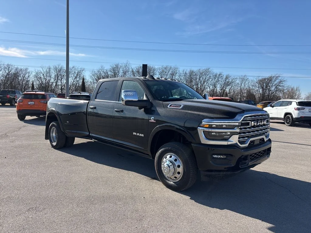 2026 RAM 3500 Limited/Longhorn 4X4 Crew Cab LWB's photo