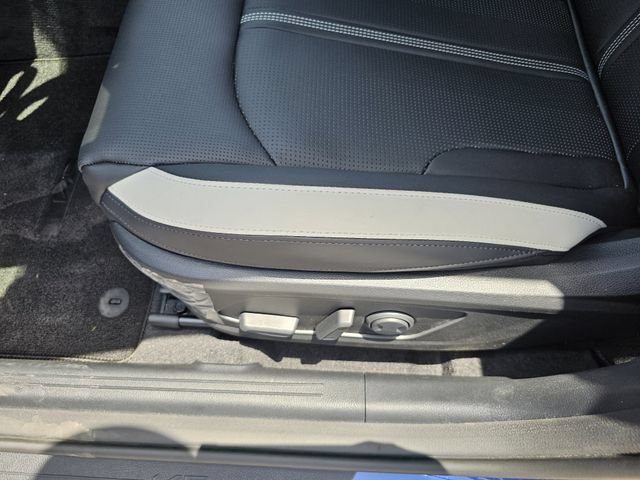 Used 2025 Yacht Blue Kia GT-Line image 17