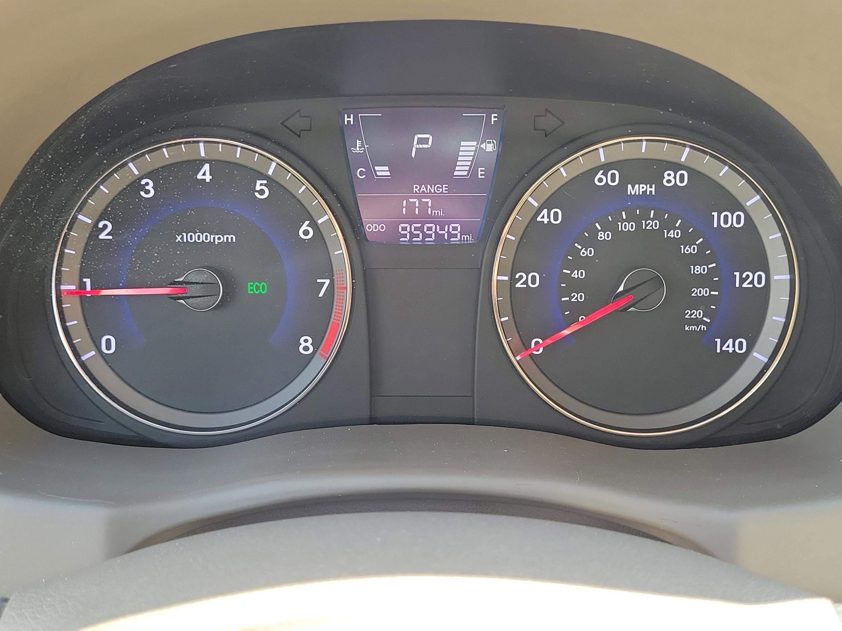 Used 2012 Boston Red Hyundai GLS image 17
