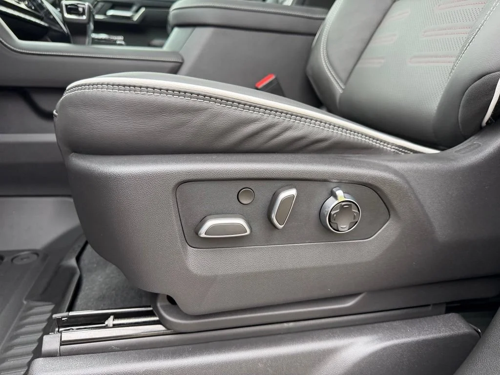 New 2026 Onyx Black GMC AT4X image 18