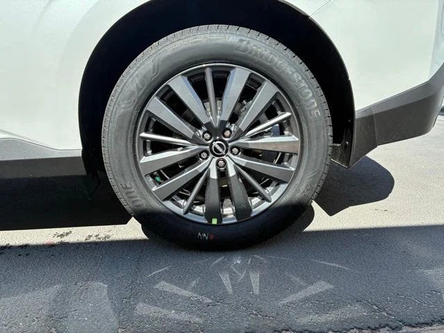 New 2026 Everest White Pearl TriCoat Nissan SL image 17