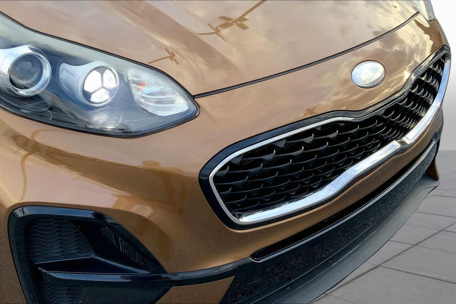 Used 2020 Burnished Copper Kia LX image 28