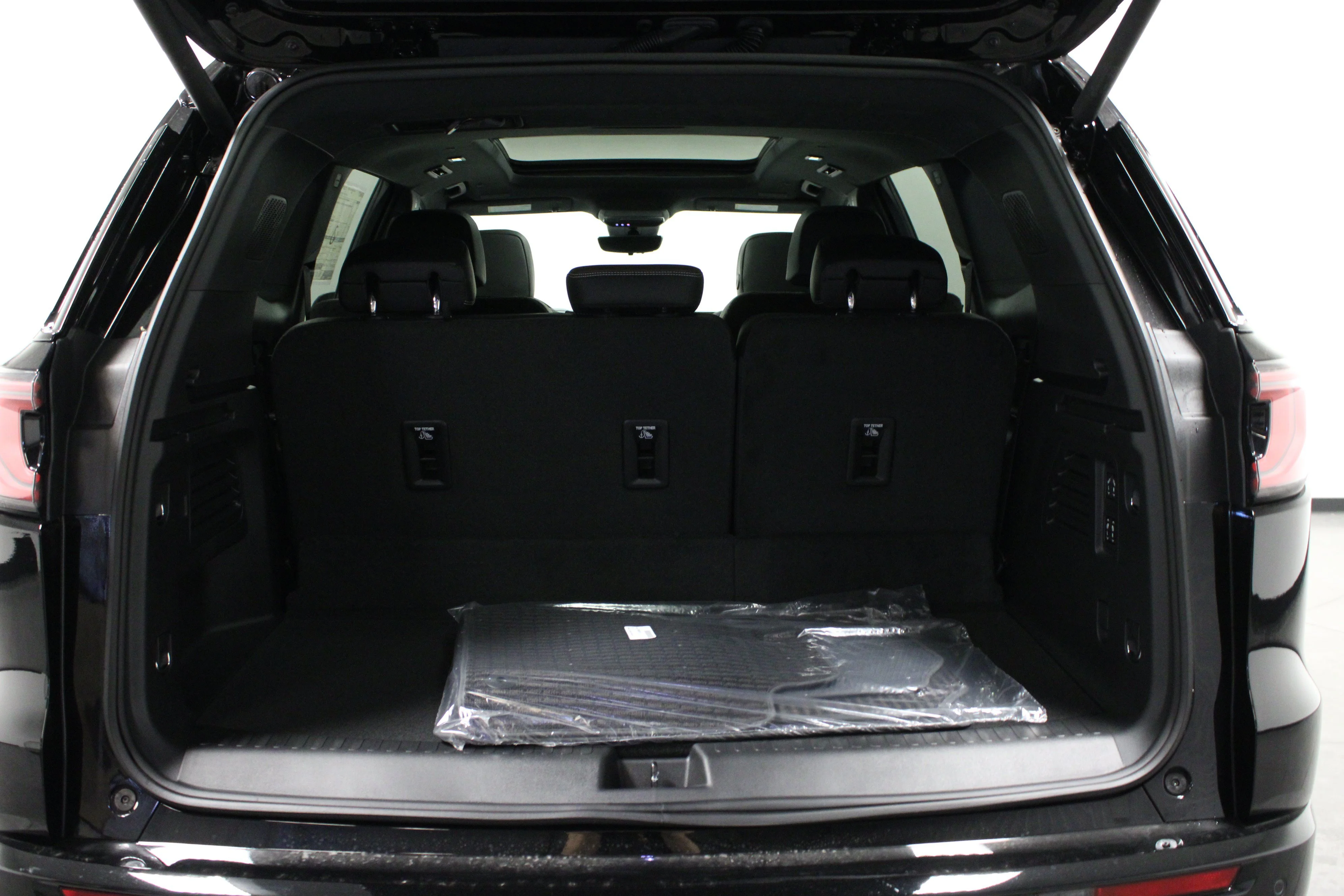 New 2026 Ebony Twilight Metallic GMC Denali Ultimate image 15