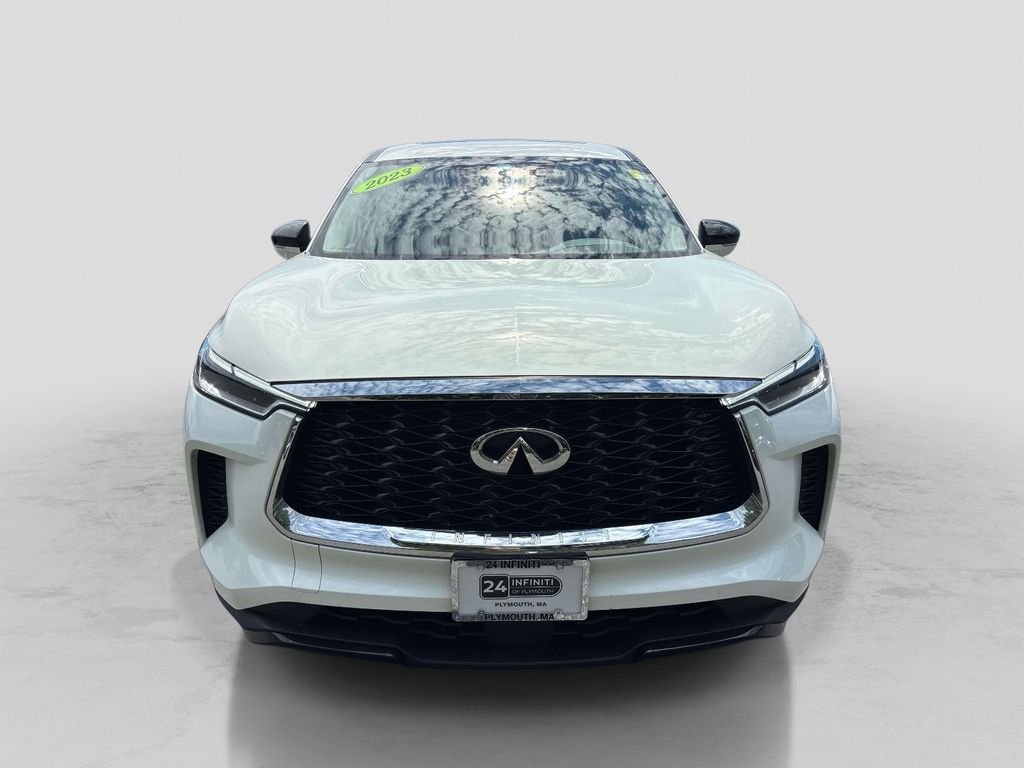 Used 2023 White INFINITI PURE image 8
