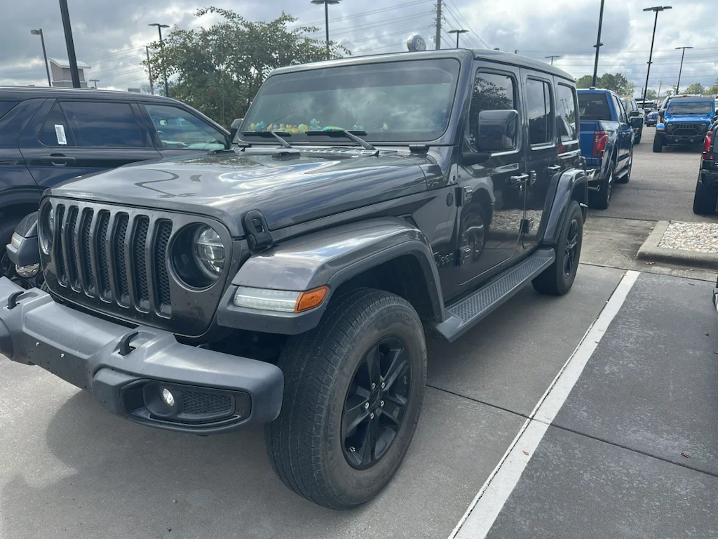Used 2020 Granite Crystal Metallic Clearcoat Jeep Sahara Altitude image 1