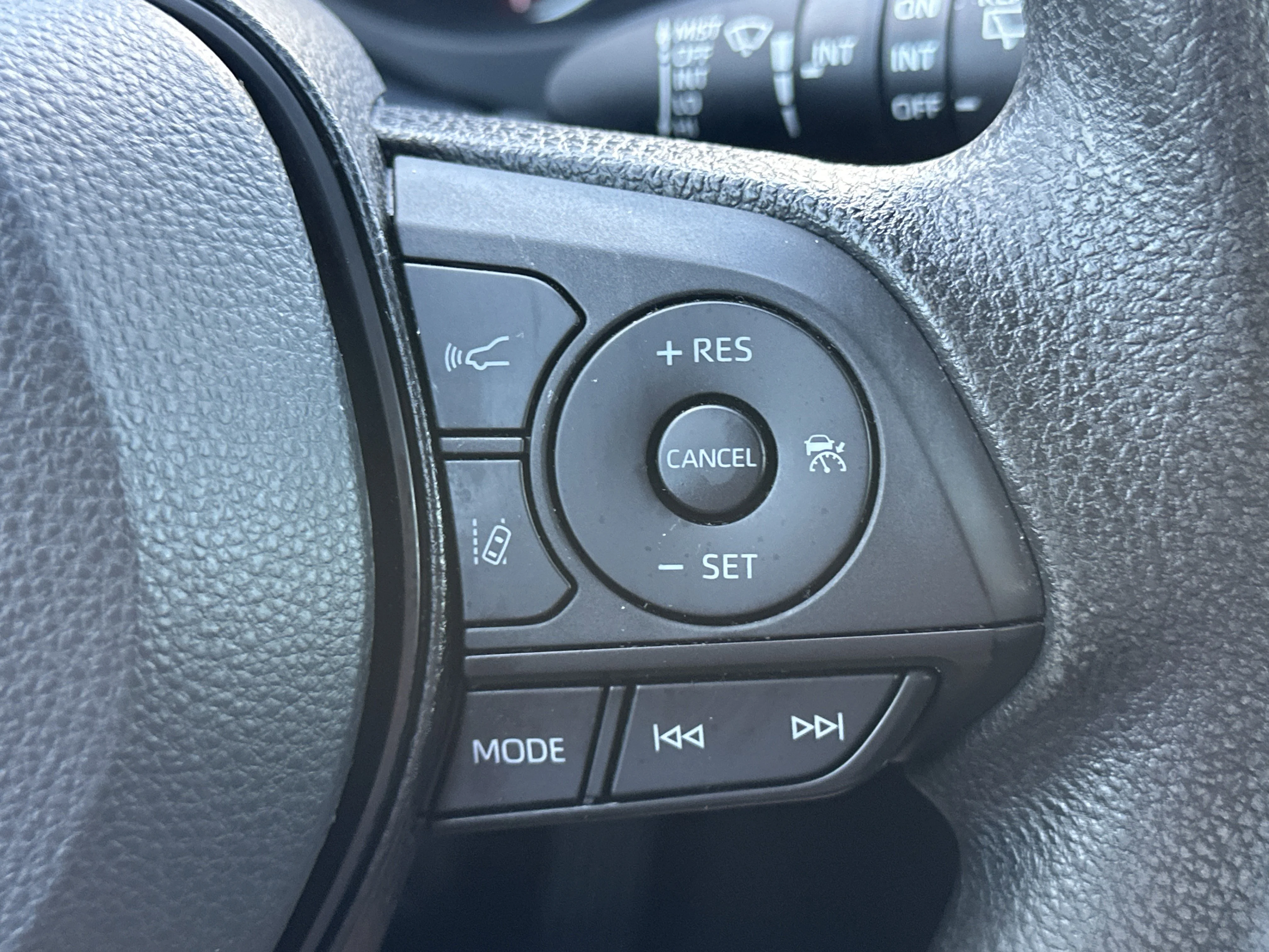 Used 2023 Silver Sky Metallic Toyota XLE image 25