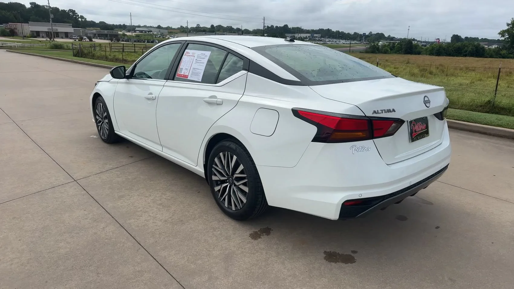 Used 2026 Glacier White Nissan SV image 7