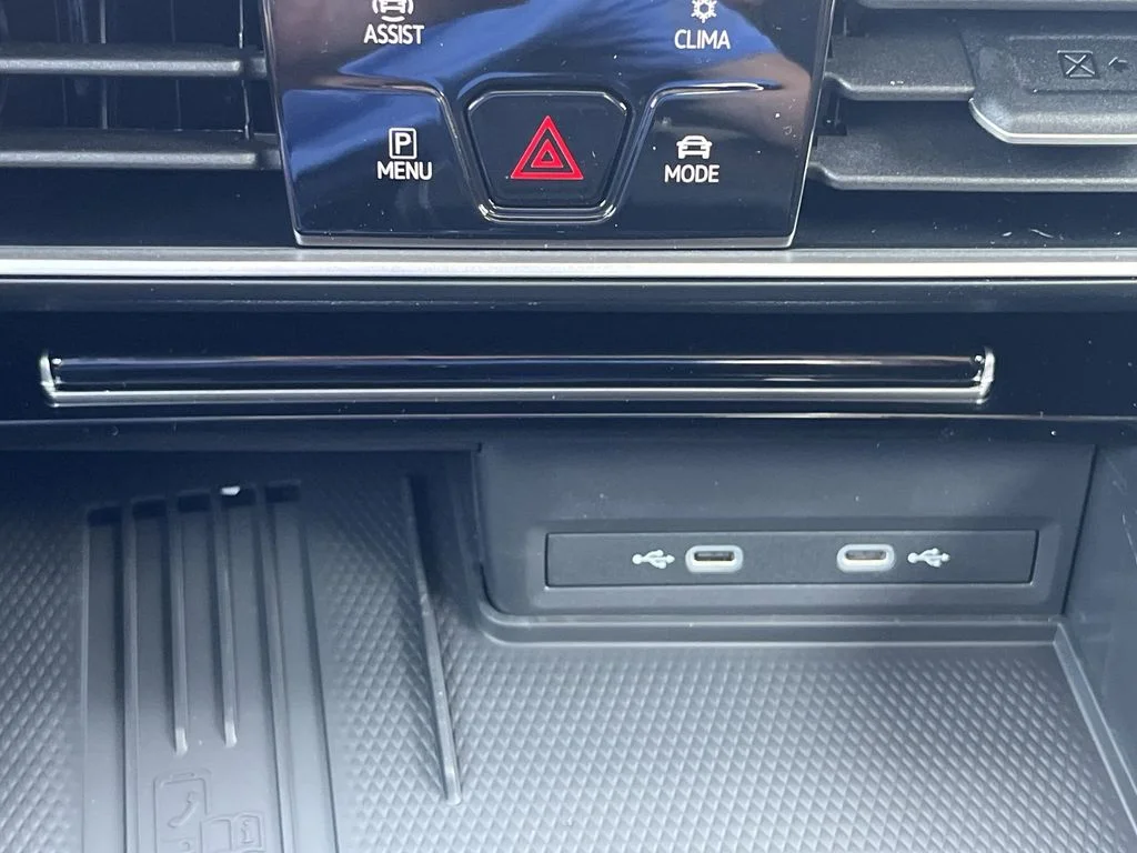 New 2026 Green Volkswagen 2.0T SE w/Technology image 28
