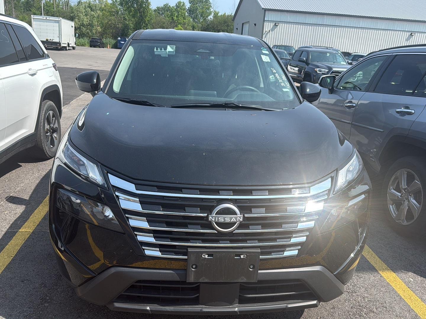 Used 2026 Super Black Nissan SV image 5