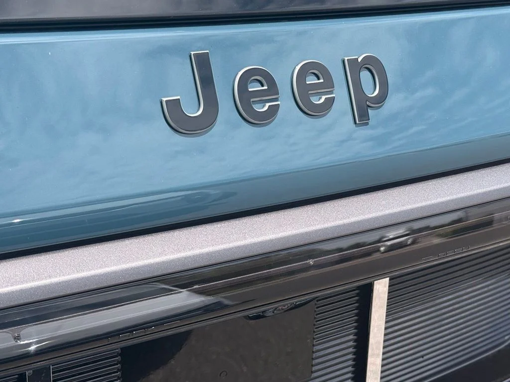 New 2026 Steel Blue Exterior Paint Jeep Limited Altitude image 37