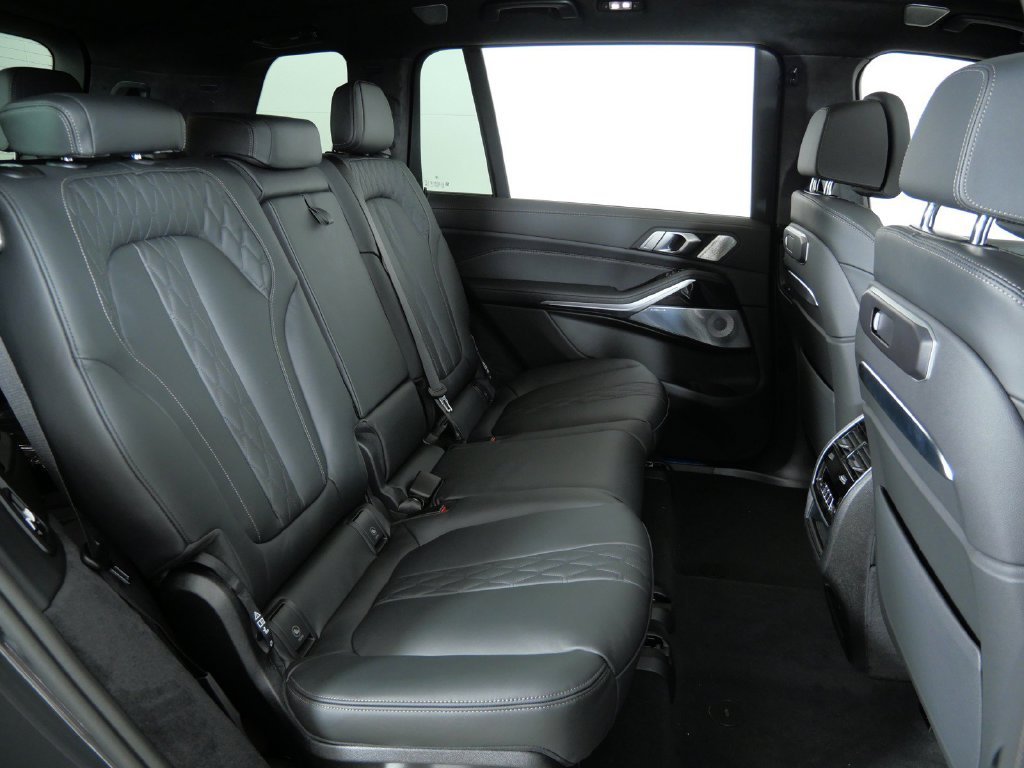 New 2027 Dravit Grey Metallic BMW xDrive40i image 27