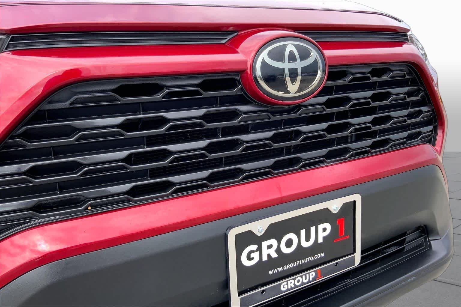 Used 2023 Ruby Flare Pearl Toyota XLE image 29