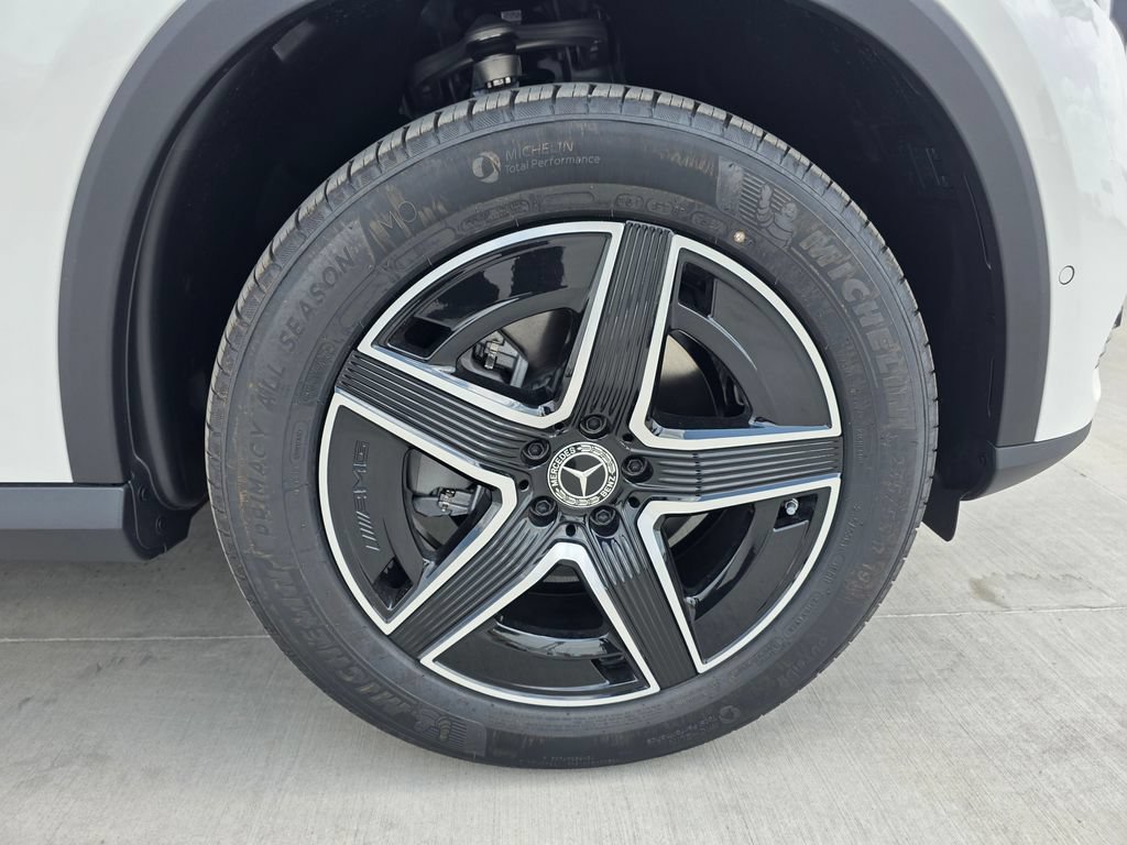 New 2026 Polar White Mercedes-Benz GLC 300 image 39