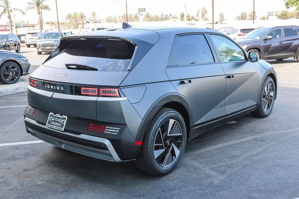 New 2026 Gray Hyundai SEL image 8