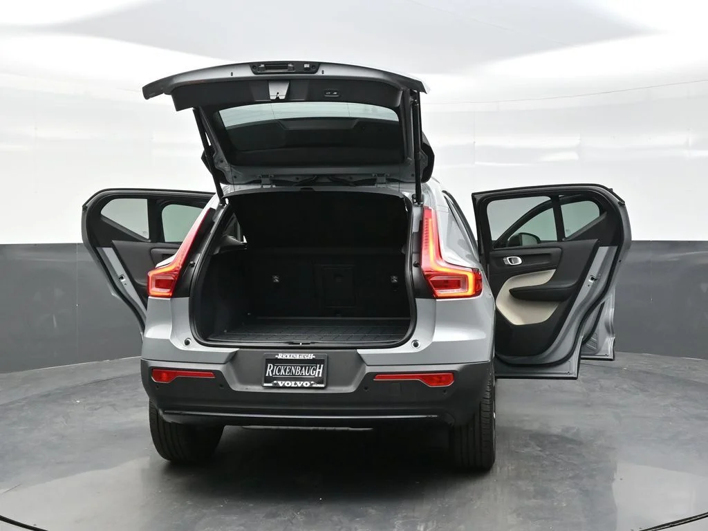 Used 2026 Vapour Grey Volvo Plus image 42